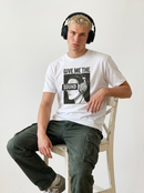 gravisk Give Me the Sound organic graphic tee. Engraving-style portrait in headphones, SOUND as a bar across the eyes.