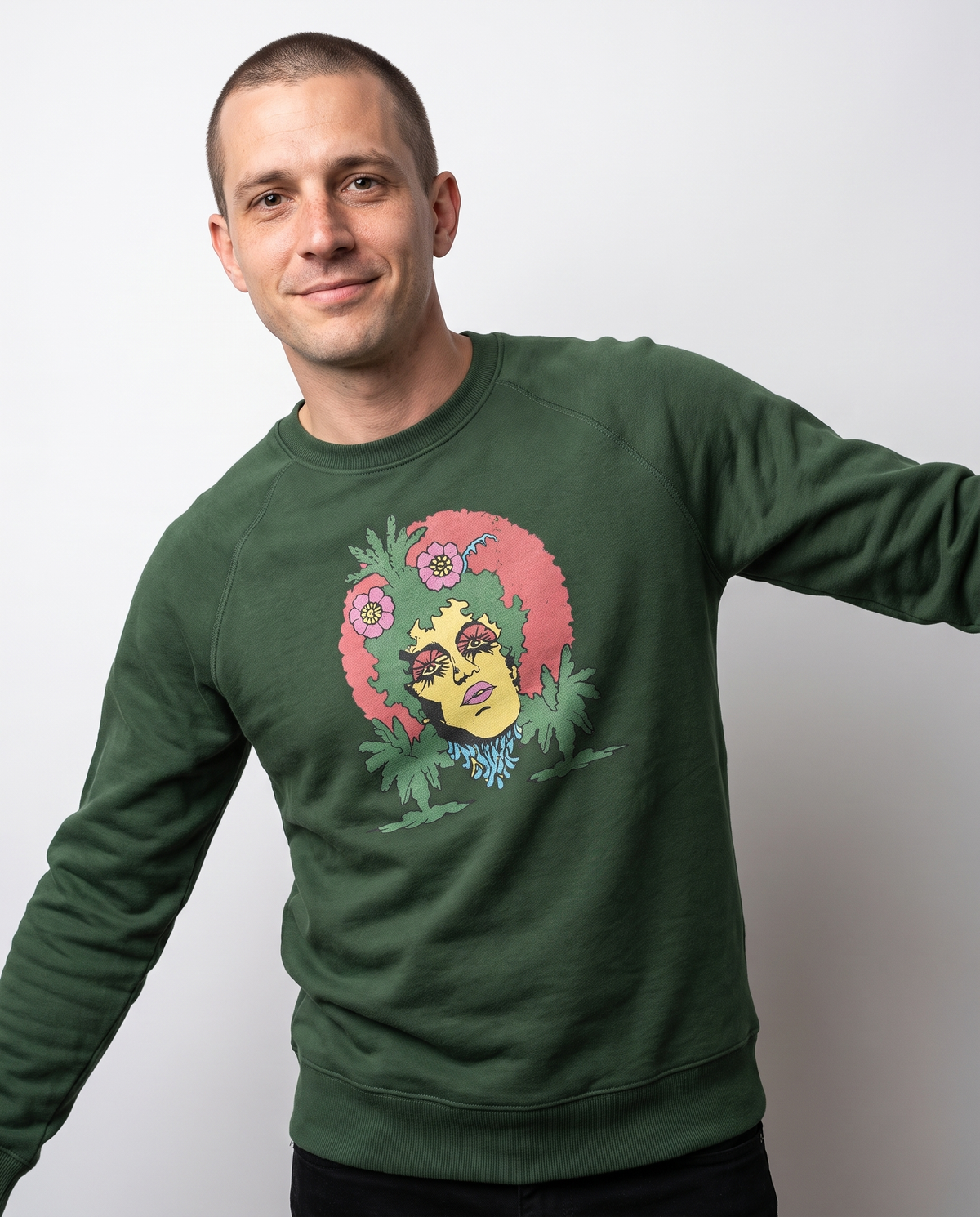 gravisk Overgrown graphic sweatshirt in organic cotton. Hand-drawn psychedelic face with hair turning into leaves, flowers and roots.