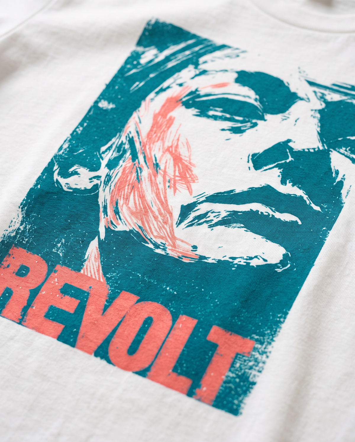 Revolt - T-shirt