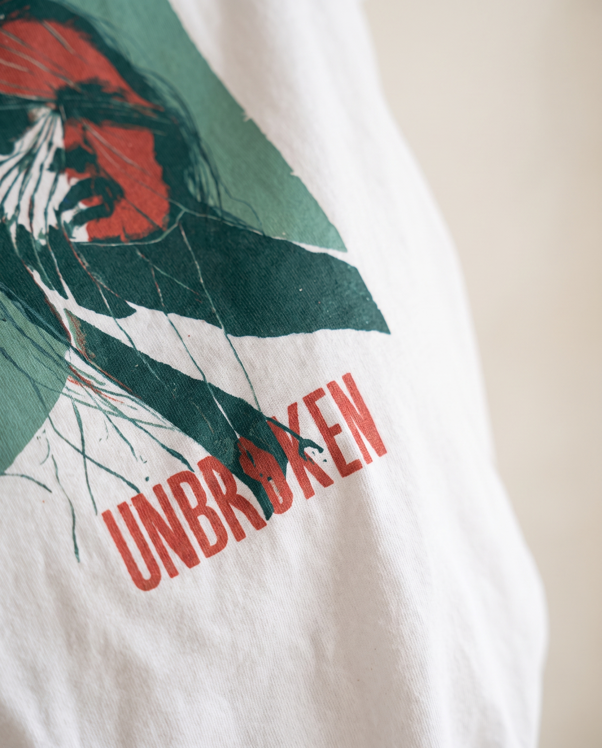 Unbroken - T-shirt